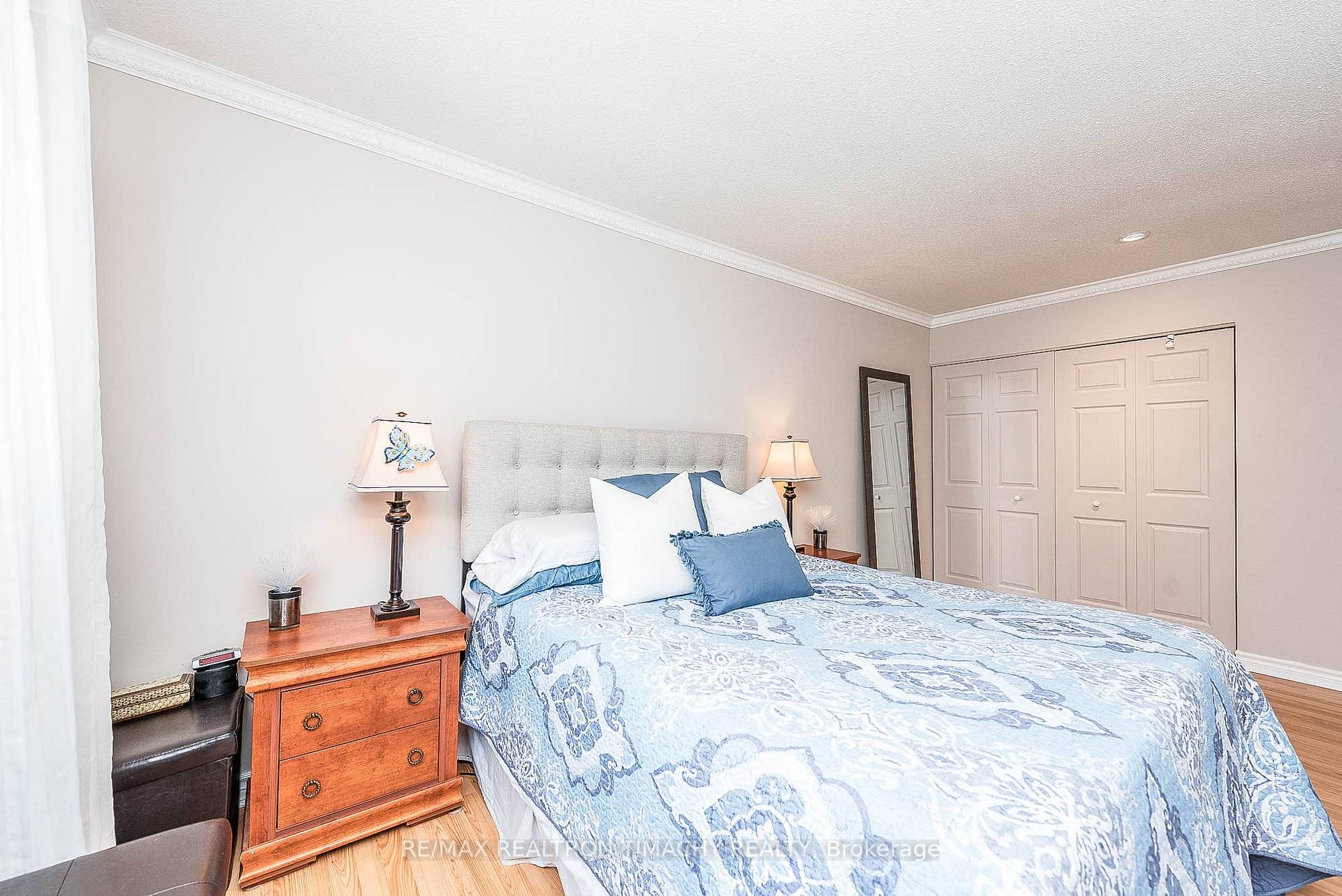 Photo 20 of 35 Donnamora Crescent, Markham, German Mills — HOMEH