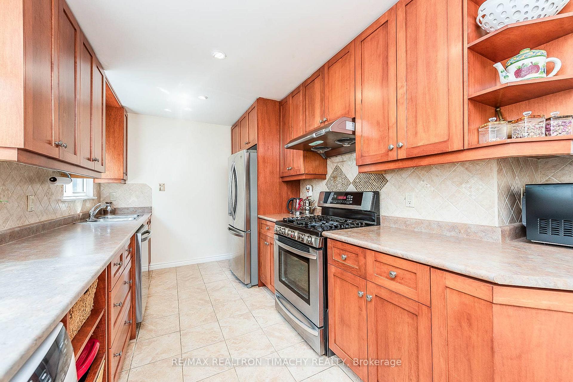 Photo 21 of 35 Donnamora Crescent, Markham, German Mills — HOMEH