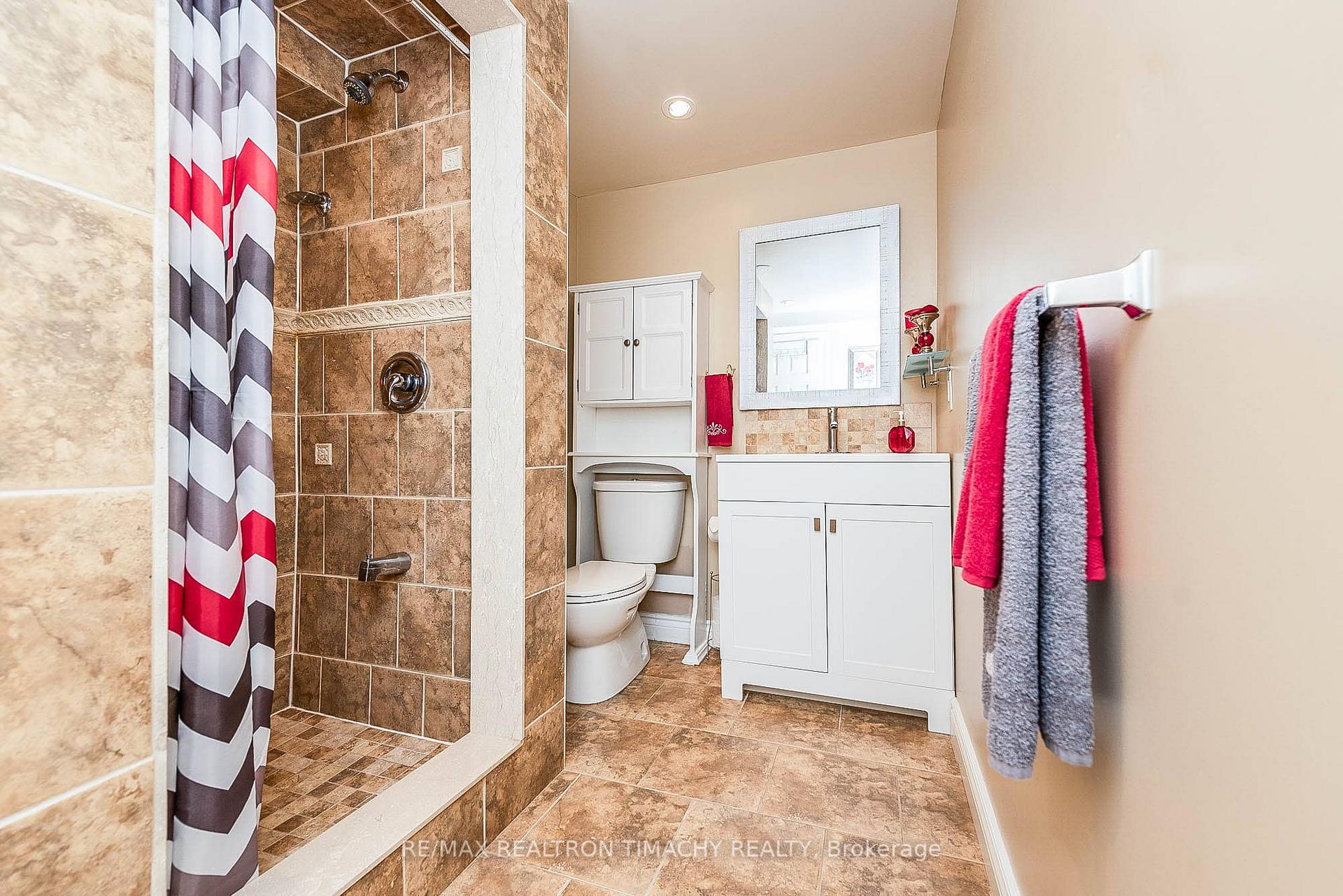 Photo 42 of 35 Donnamora Crescent, Markham, German Mills — HOMEH