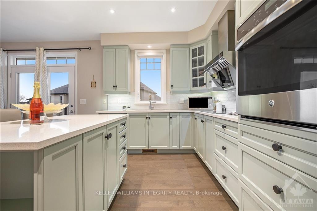 Photo 10 of 274 Huntsville Drive, Ottawa, Kanata - Kanata Lakes/Heritage Hills — HOMEH