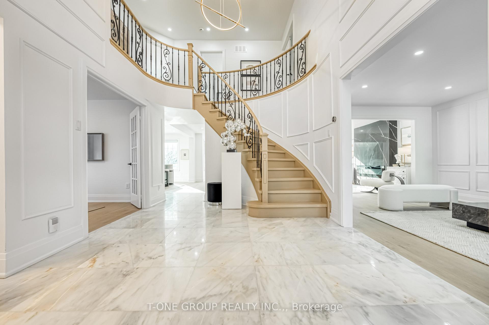 Photo 5 of 1 Goodmills Court, Markham, Unionville — HOMEH