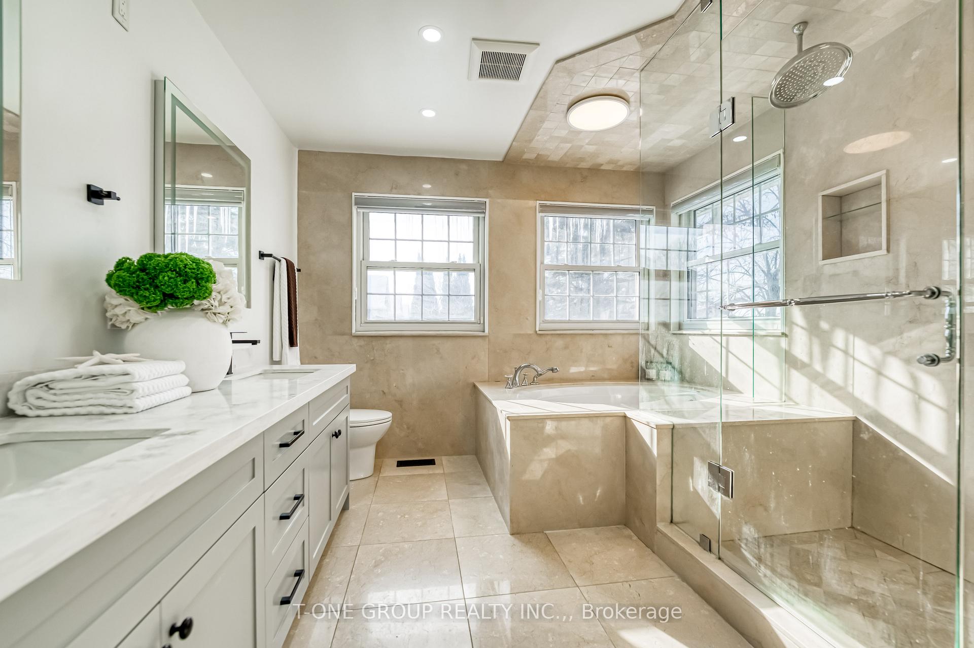 Photo 26 of 1 Goodmills Court, Markham, Unionville — HOMEH