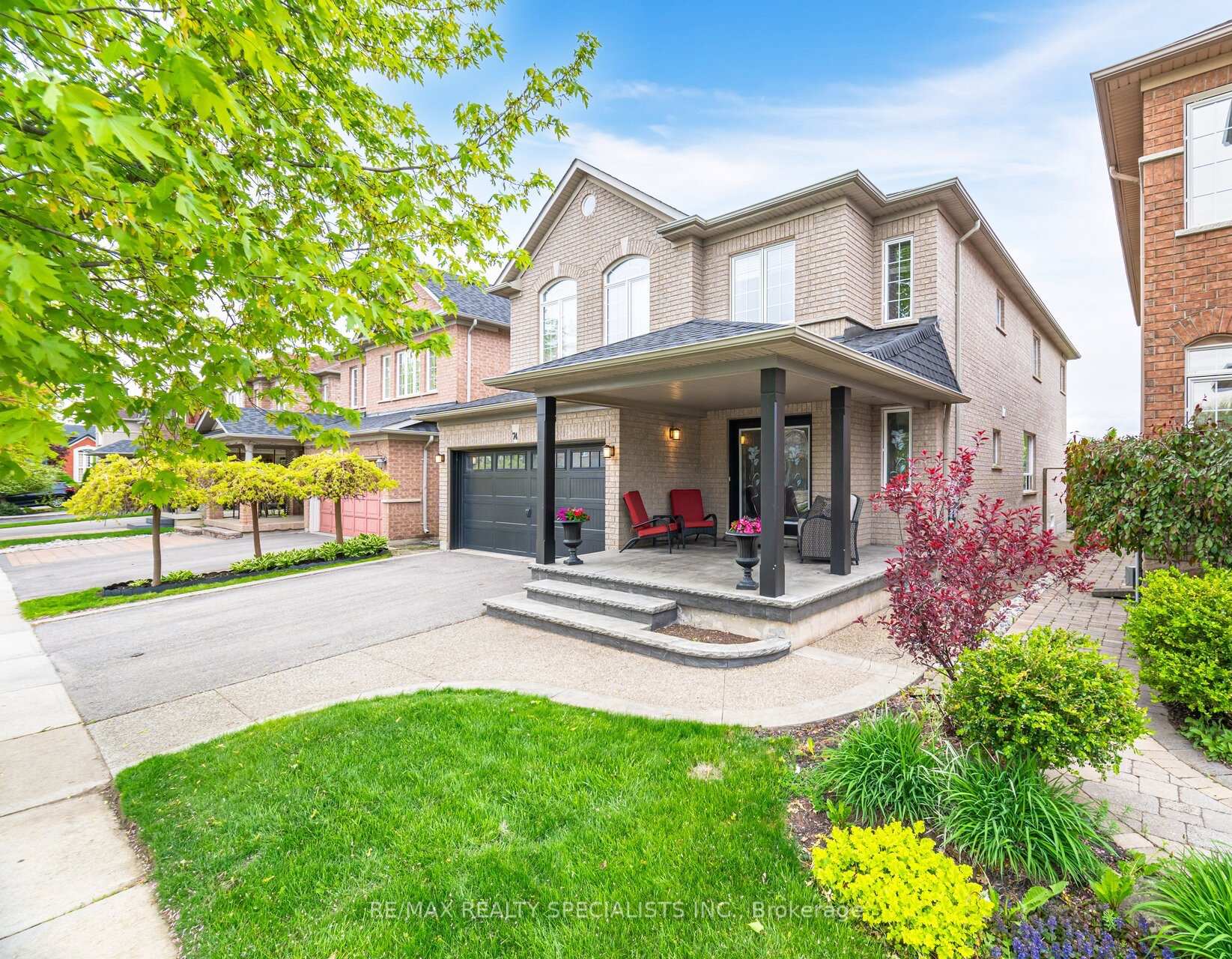 Front of 74 Robarts Drive