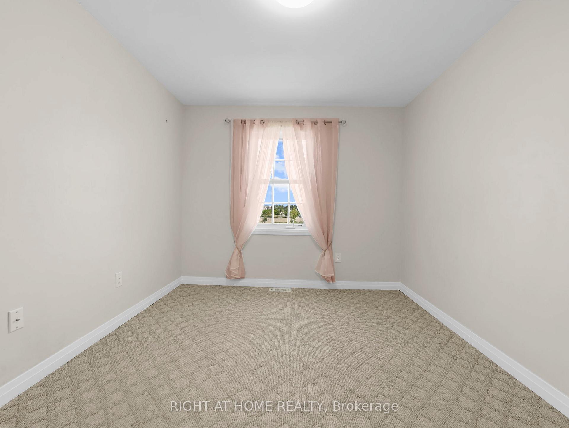 Photo 21 of 64 Mclaughlin Avenue, Milton, Willmott — HOMEH