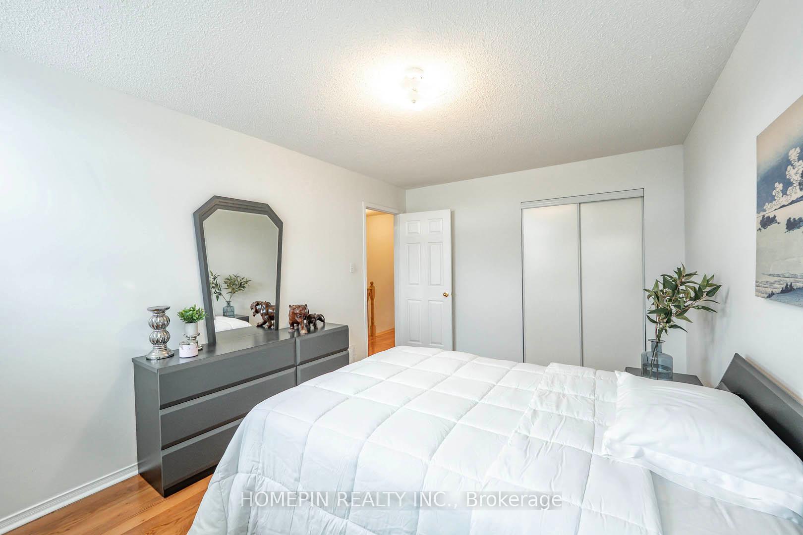 Photo 23 of 59 Mindy Crescent, Markham, Middlefield — HOMEH