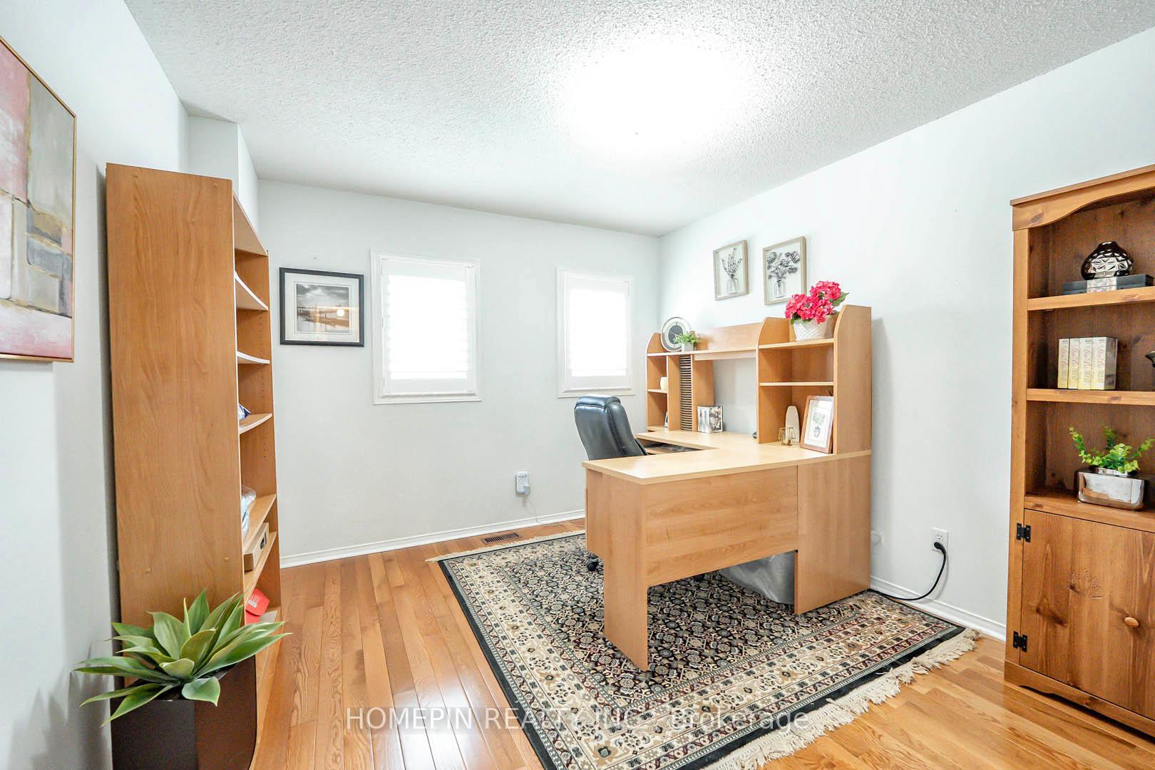 Photo 24 of 59 Mindy Crescent, Markham, Middlefield — HOMEH