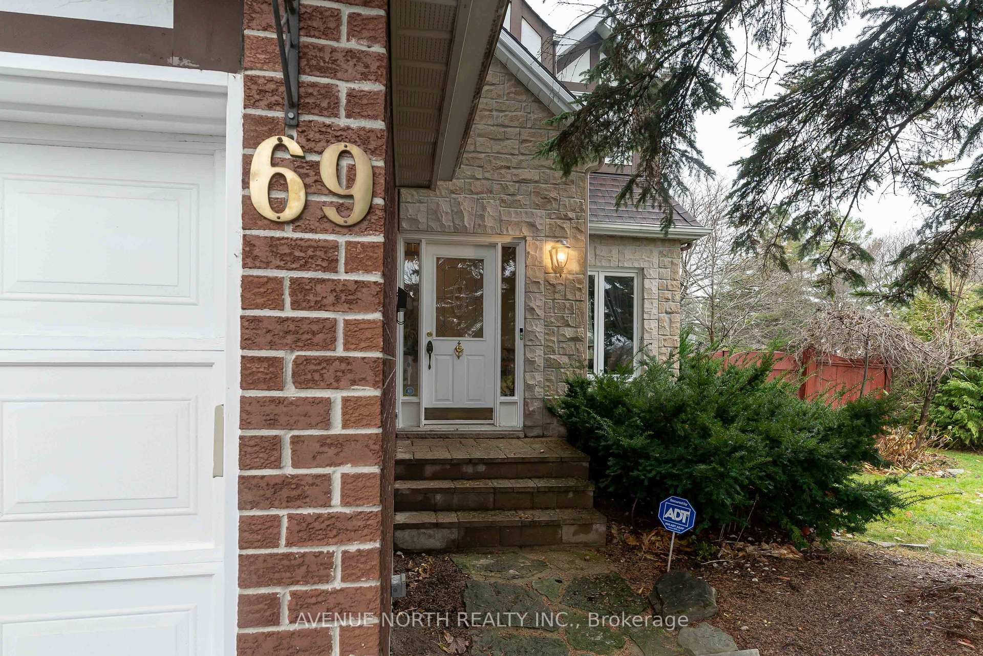 Photo 2 of 69 Ipswich Terrace, Ottawa, Kanata - Morgan's Grant/South March — HOMEH