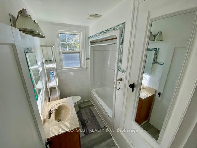 Photo 5 of Unit Upper, 18 Cameron Avenue S, Hamilton, Bartonville — HOMEH