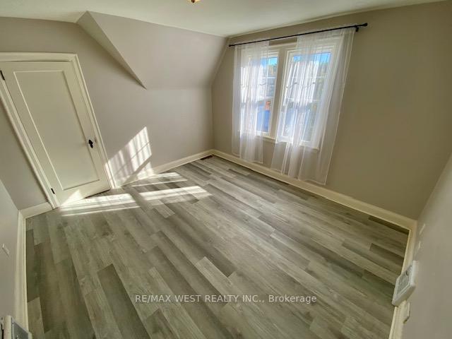 Photo 7 of Unit Upper, 18 Cameron Avenue S, Hamilton, Bartonville — HOMEH