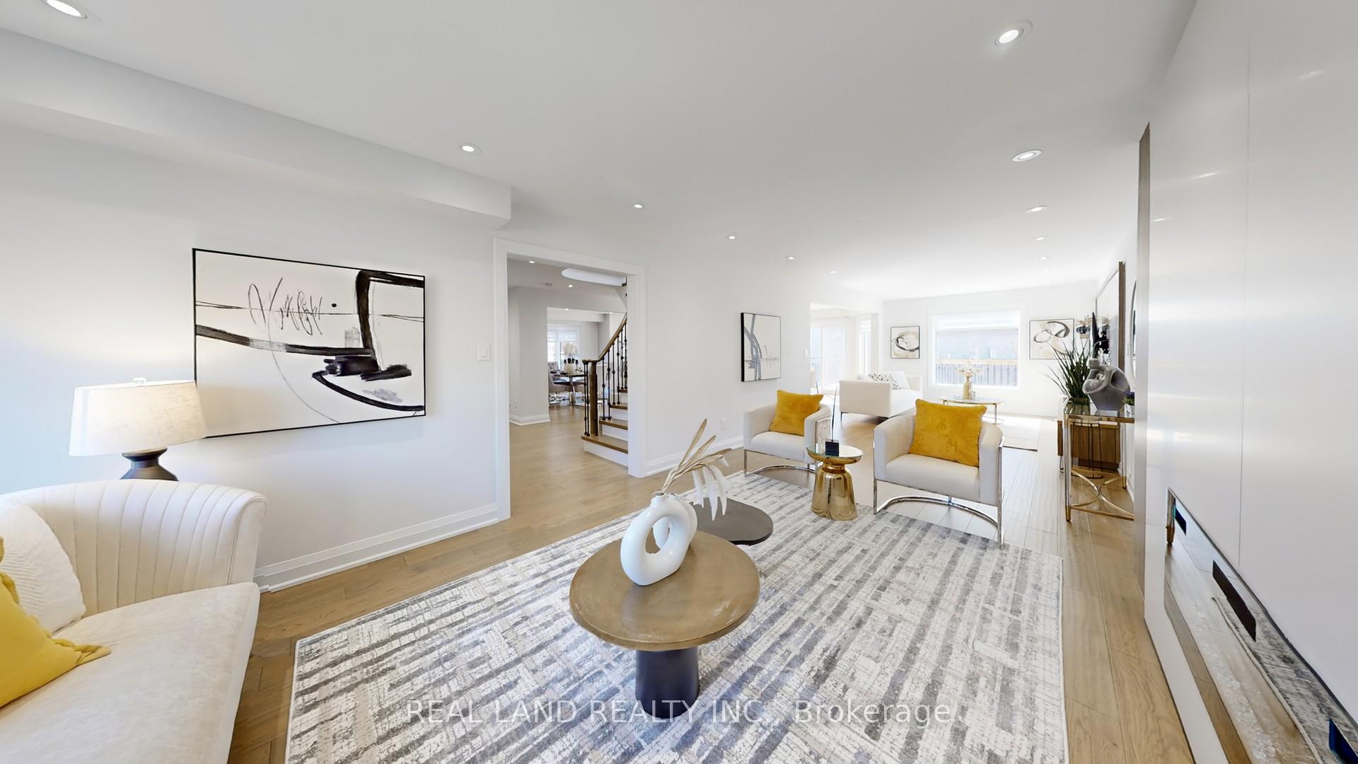 Photo 5 of 172 Manhattan Drive, Markham, Unionville — HOMEH