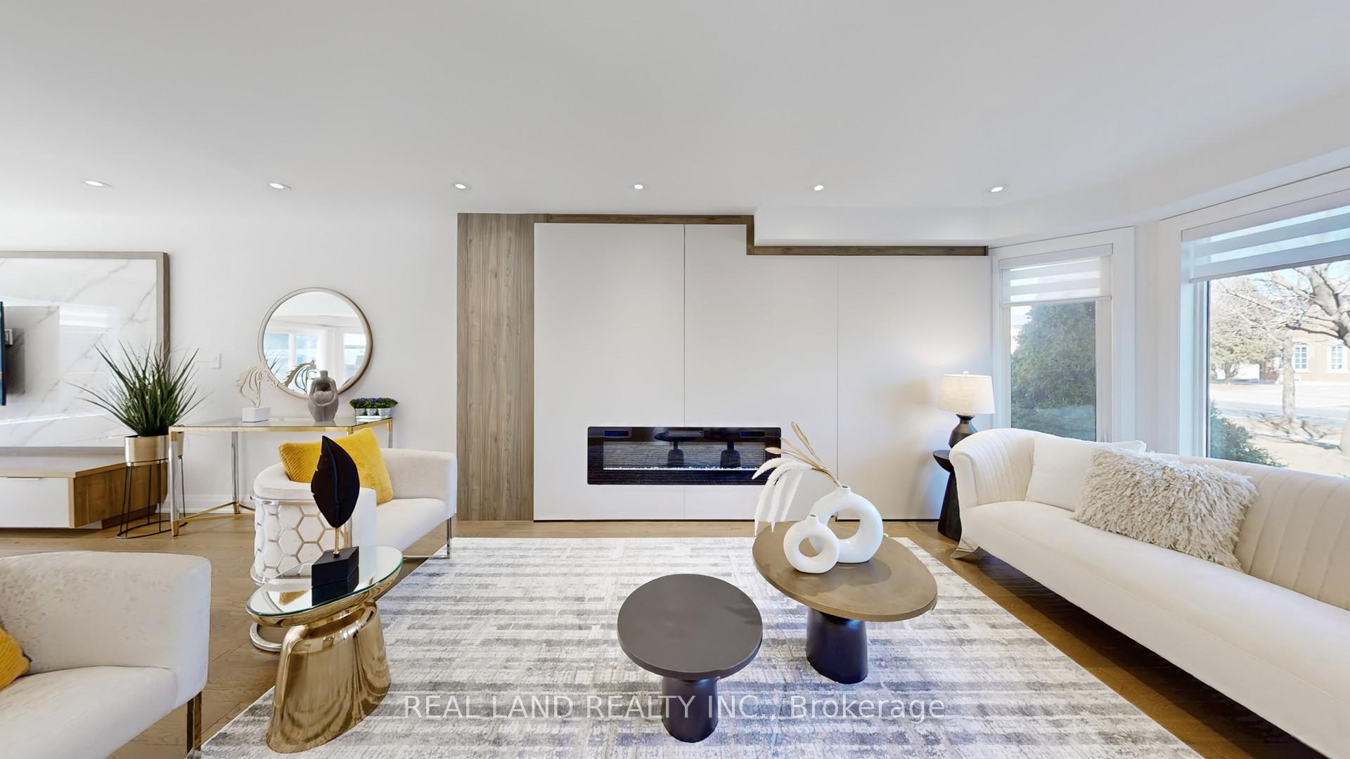 Photo 6 of 172 Manhattan Drive, Markham, Unionville — HOMEH