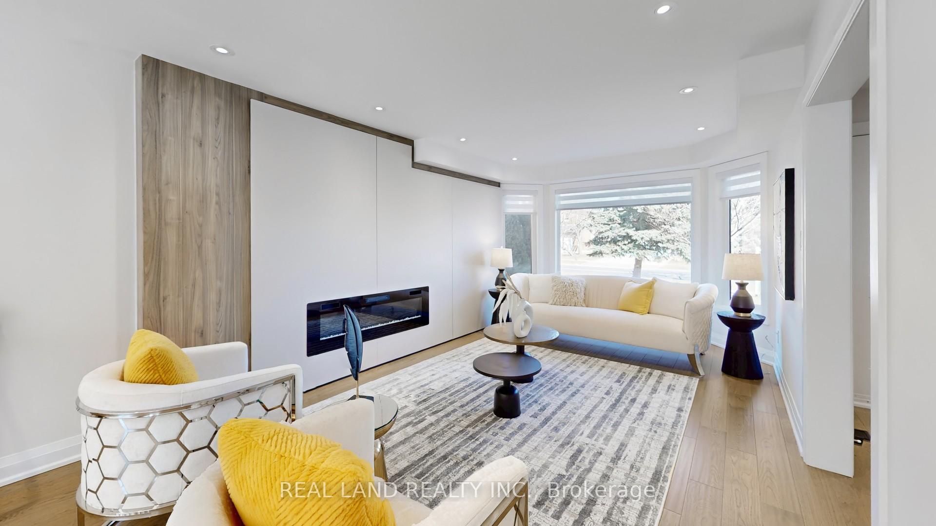Photo 7 of 172 Manhattan Drive, Markham, Unionville — HOMEH