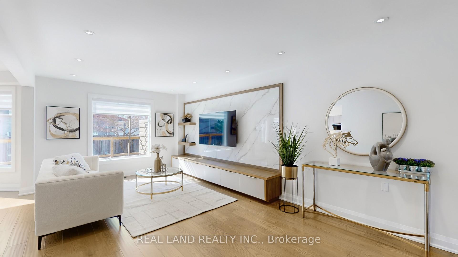 Photo 9 of 172 Manhattan Drive, Markham, Unionville — HOMEH