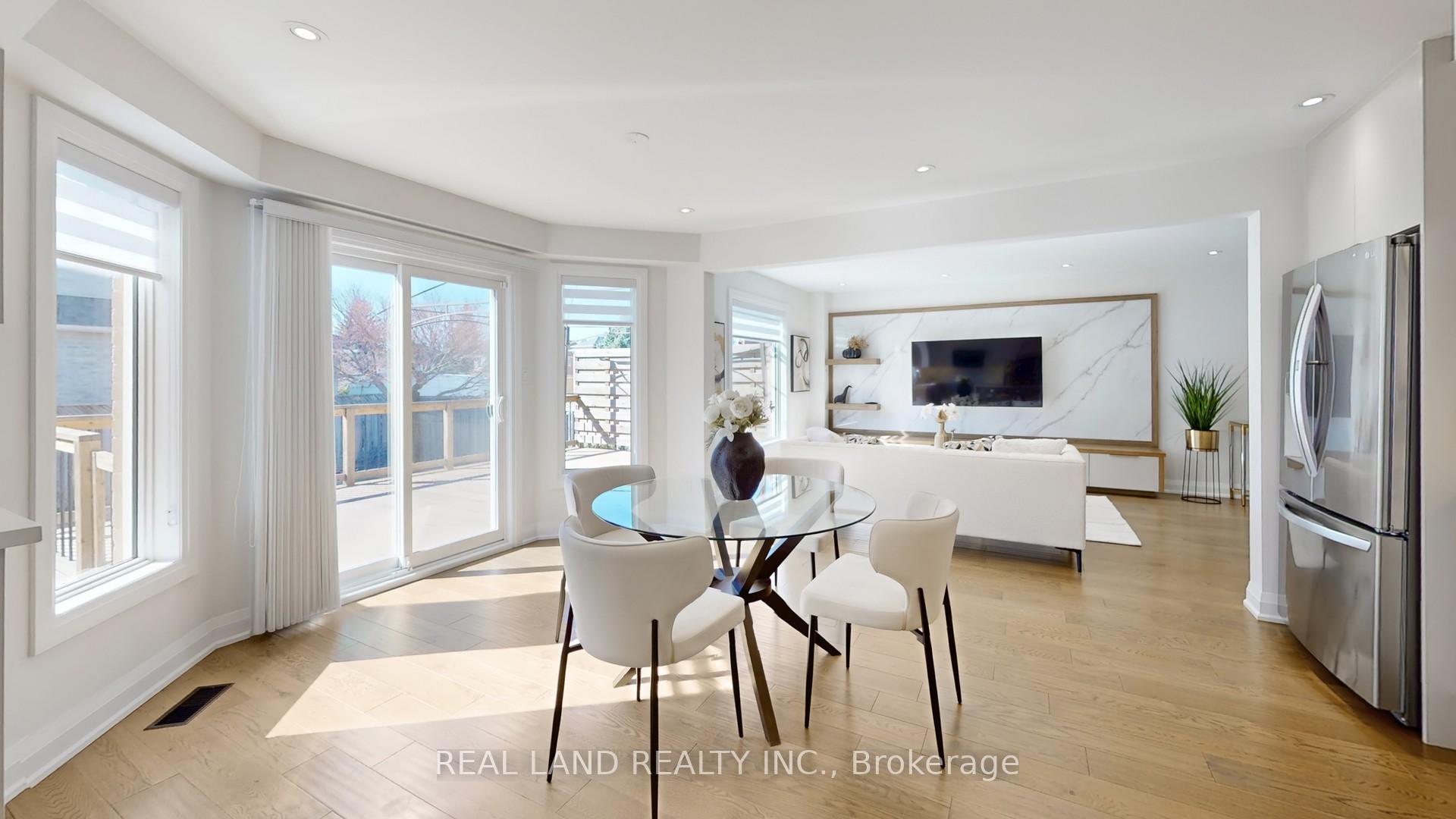 Photo 15 of 172 Manhattan Drive, Markham, Unionville — HOMEH