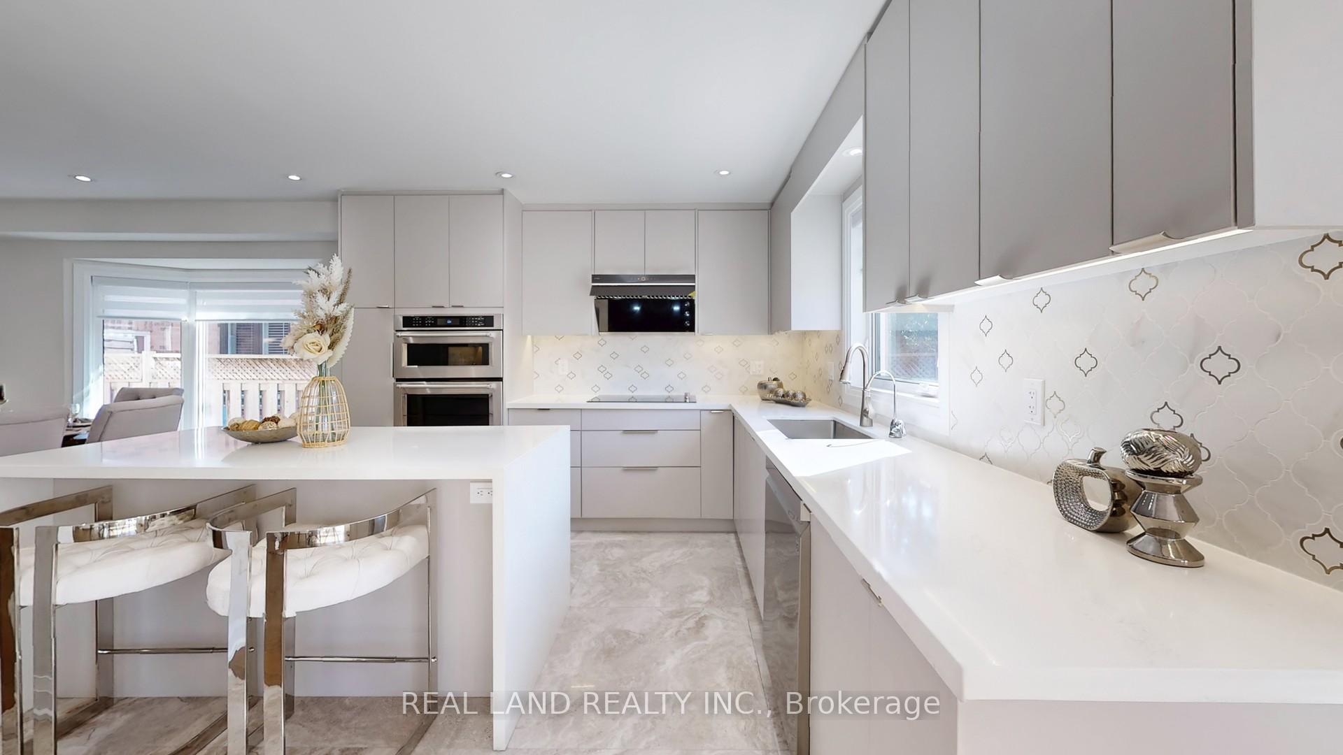 Photo 16 of 172 Manhattan Drive, Markham, Unionville — HOMEH