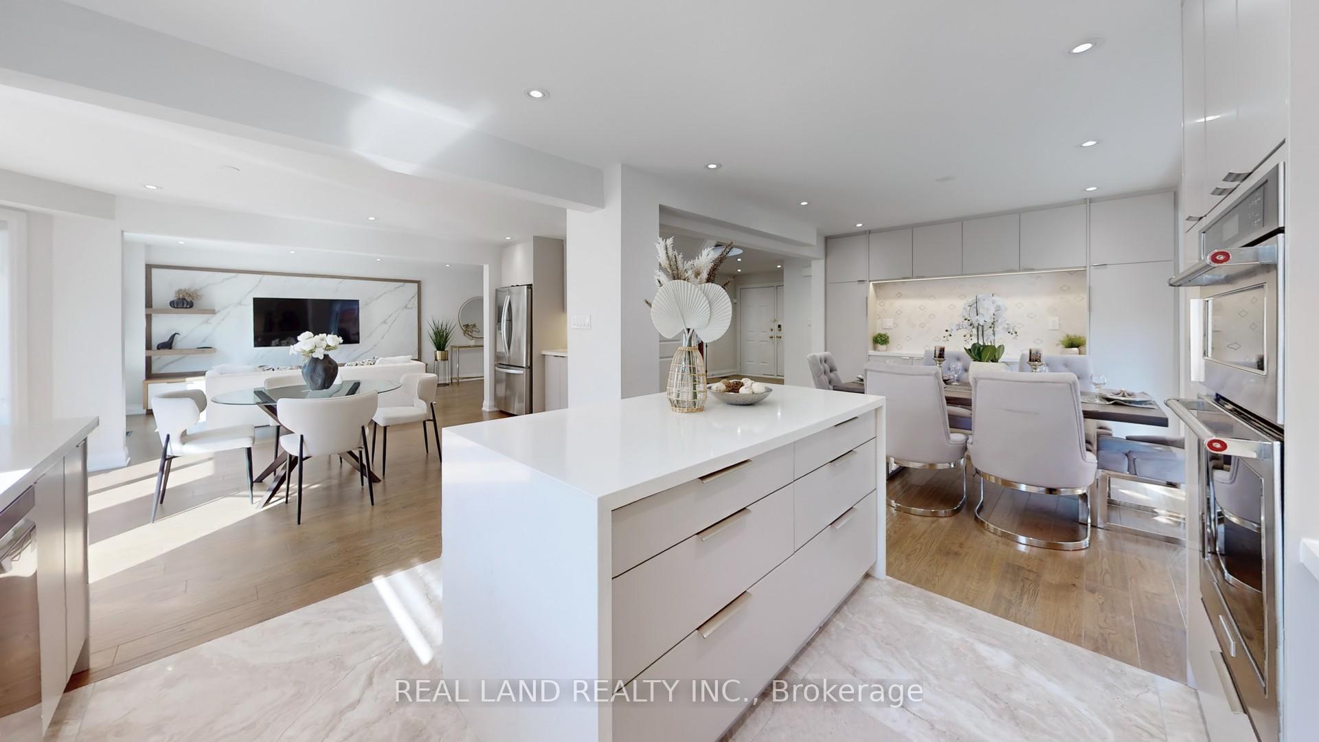 Photo 19 of 172 Manhattan Drive, Markham, Unionville — HOMEH
