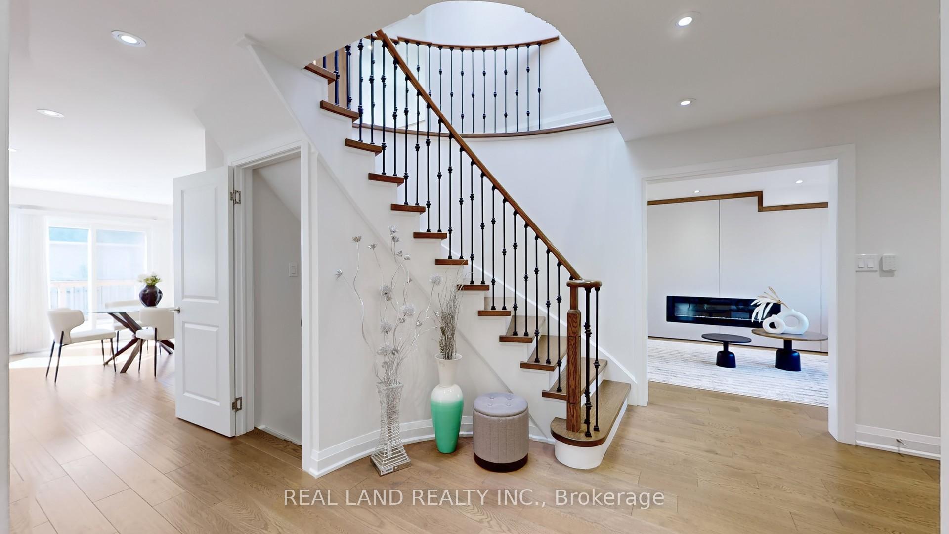 Photo 23 of 172 Manhattan Drive, Markham, Unionville — HOMEH