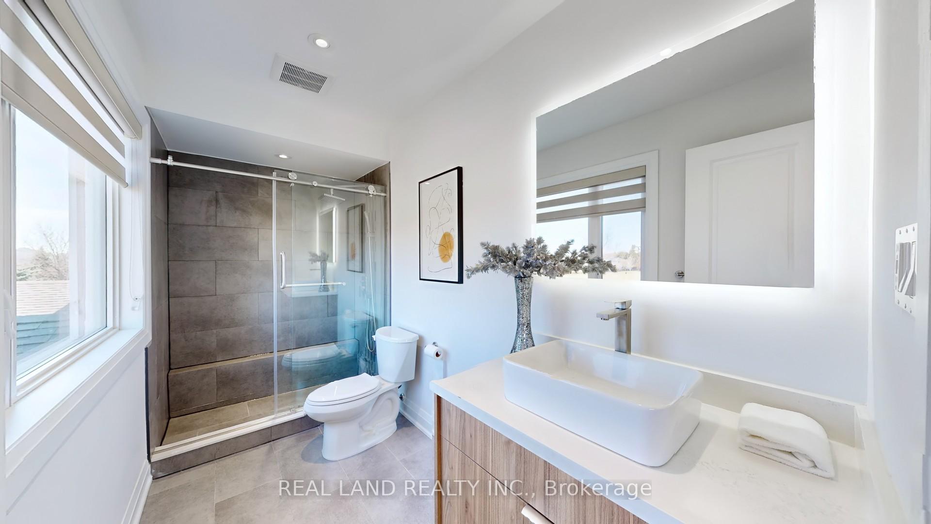 Photo 35 of 172 Manhattan Drive, Markham, Unionville — HOMEH