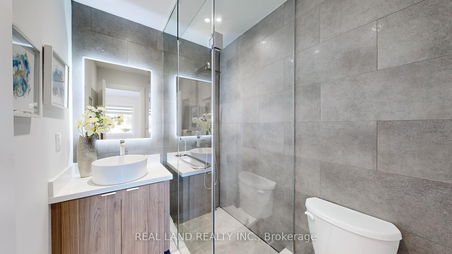 Photo 37 of 172 Manhattan Drive, Markham, Unionville — HOMEH