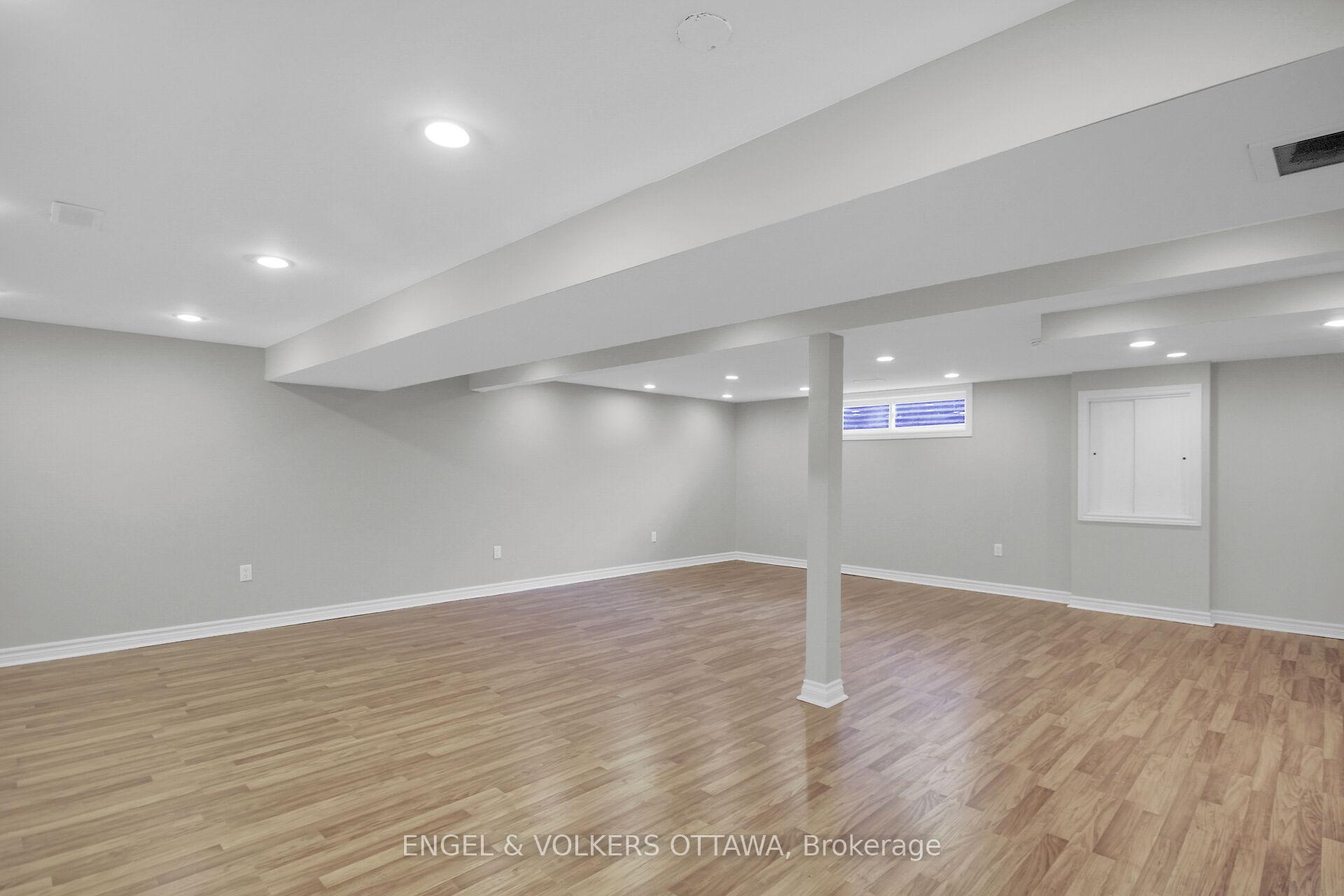 Photo 23 of 121 Banning Road, Ottawa, Kanata - Glencairn/Hazeldean — HOMEH