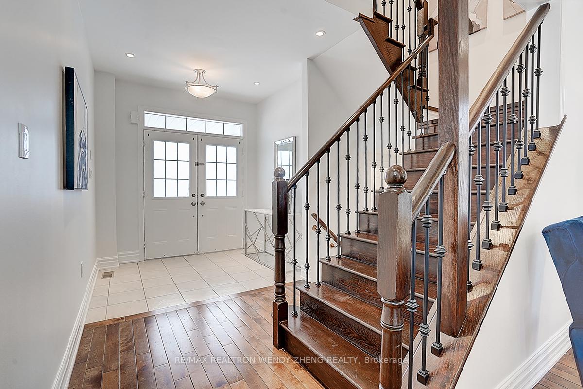 Photo 3 of 2 Pineforest Place, Markham, Wismer — HOMEH