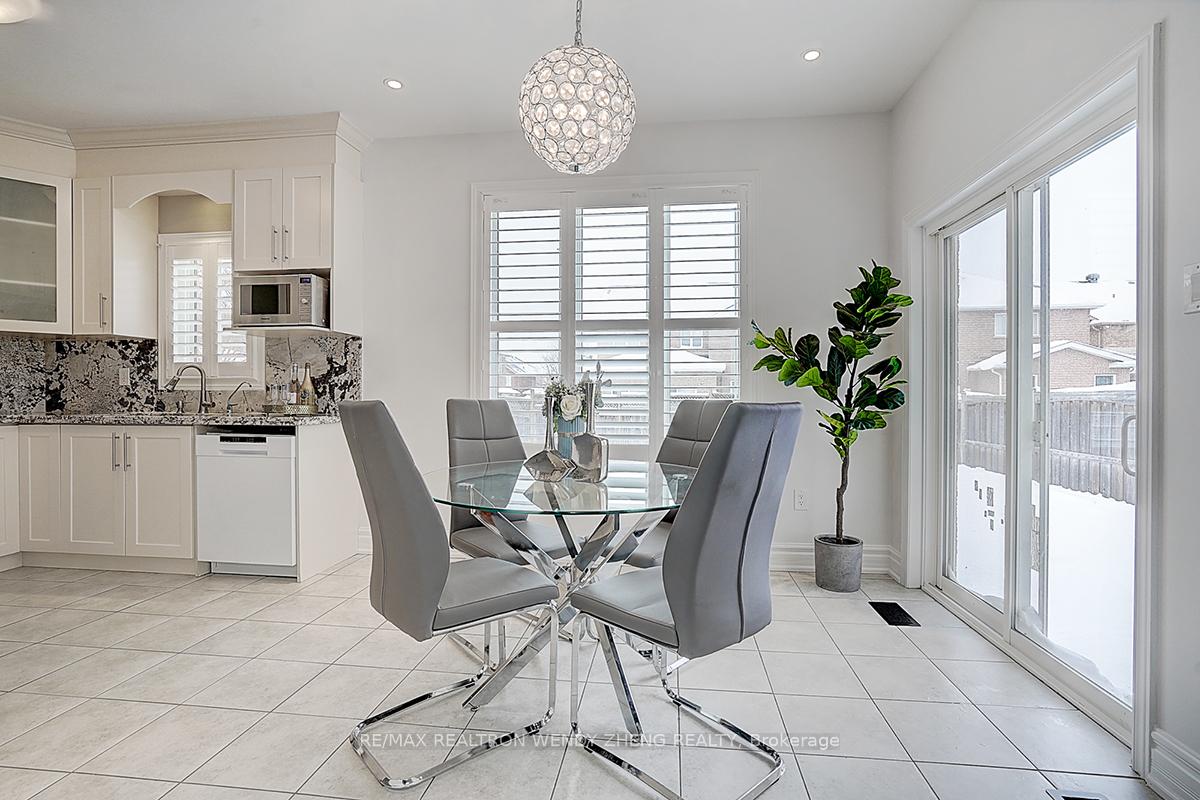 Photo 24 of 2 Pineforest Place, Markham, Wismer — HOMEH