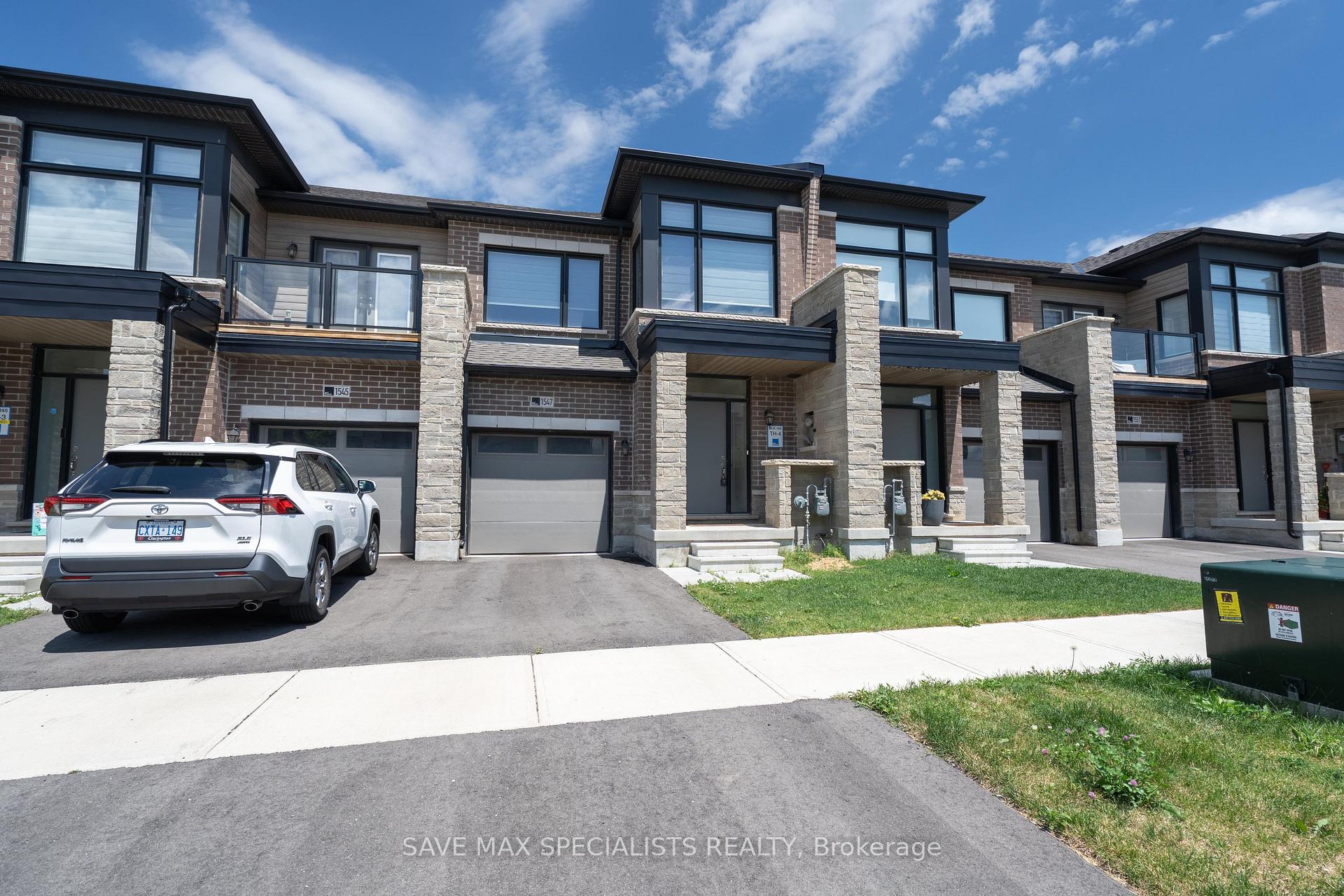 Photo 1 of 1547 Rose Way, Milton, Cobban — HOMEH