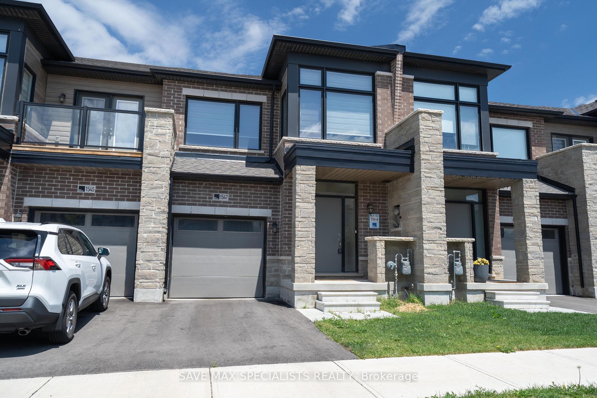 Photo 9 of 1547 Rose Way, Milton, Cobban — HOMEH