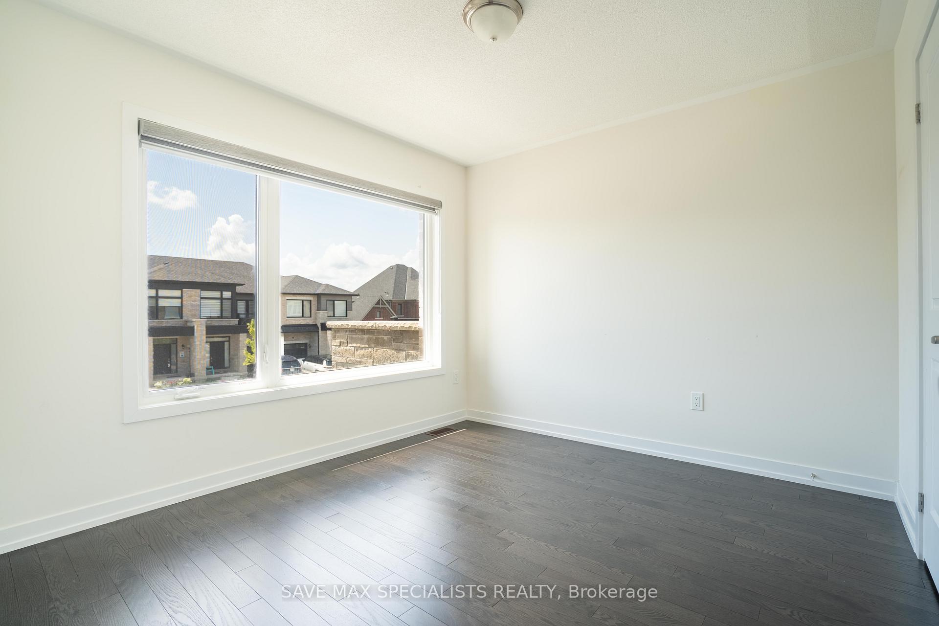 Photo 12 of 1547 Rose Way, Milton, Cobban — HOMEH