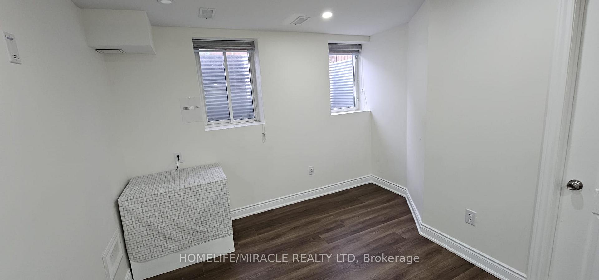Photo 19 of 1428 Sycamore Gardens, Milton, Cobban — HOMEH