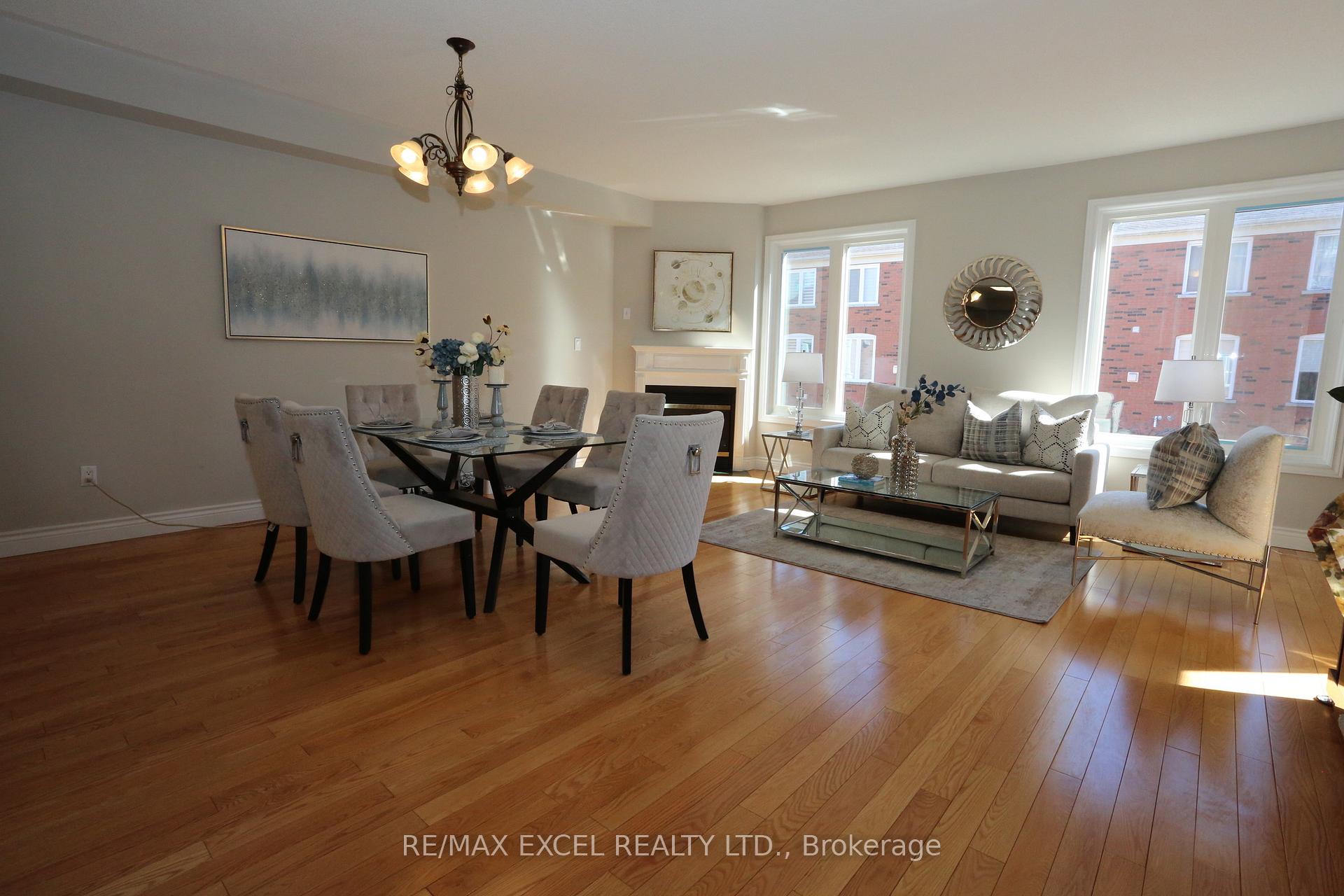 Photo 5 of 183 Leitchcroft Crescent, Markham, Commerce Valley — HOMEH