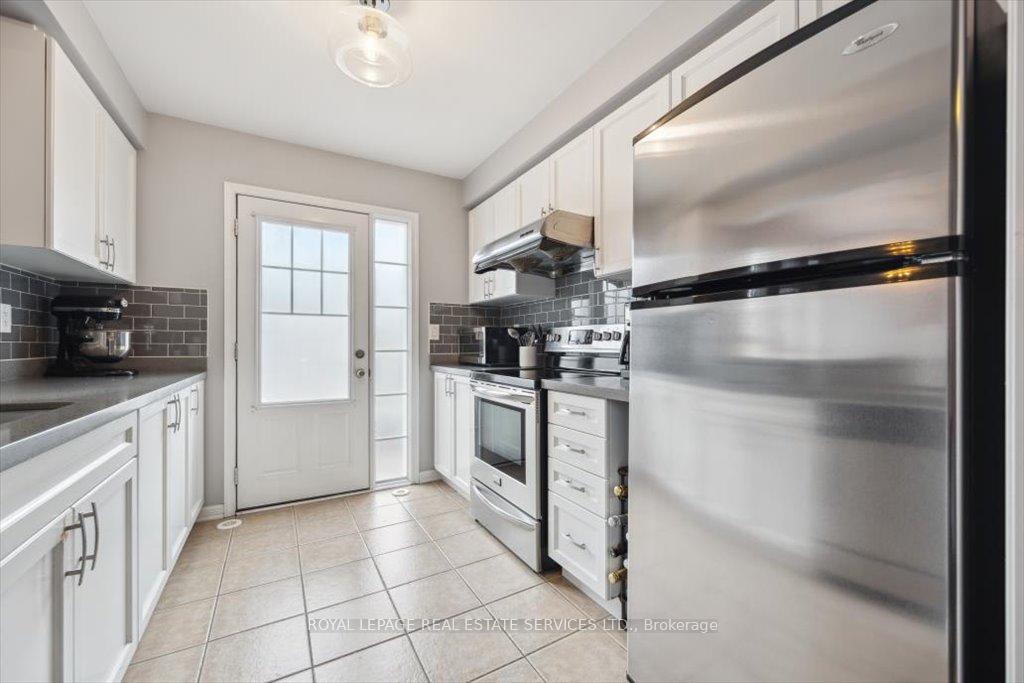 Photo 18 of 922 Brassard Circle, Milton, Willmott — HOMEH