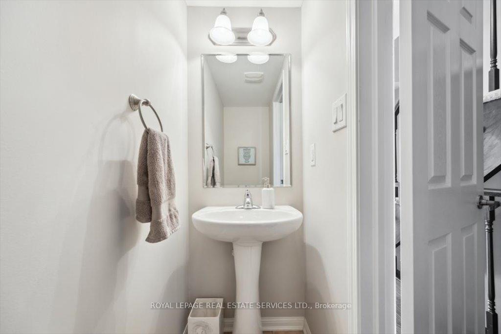 Photo 6 of 922 Brassard Circle, Milton, Willmott — HOMEH