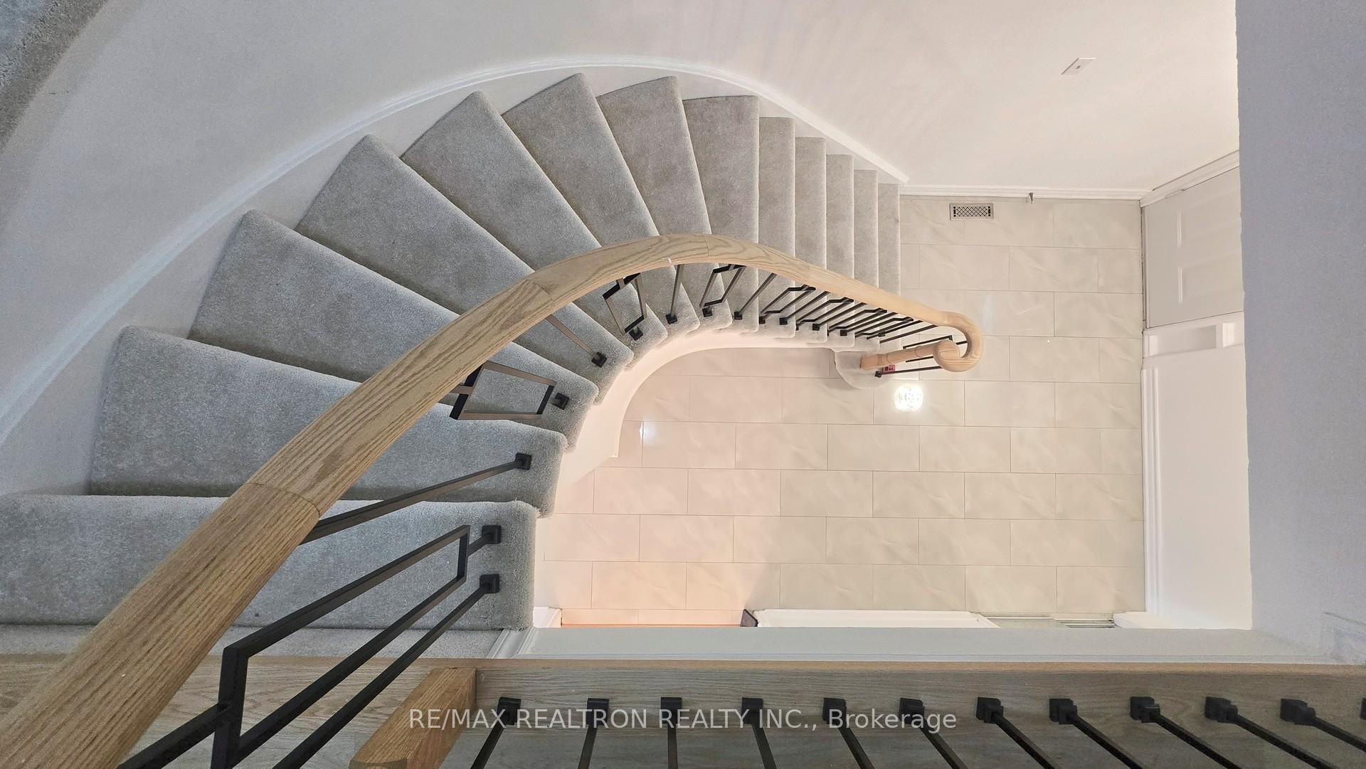 Photo 20 of 111 Woodhall Road, Markham, Milliken Mills East — HOMEH