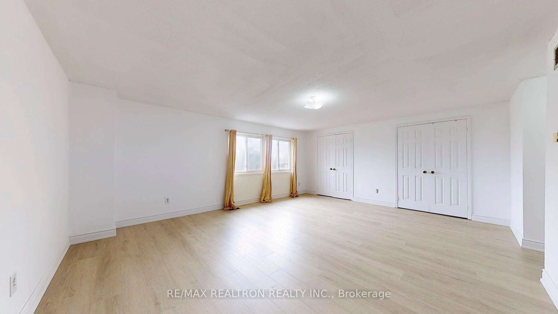 Photo 22 of 111 Woodhall Road, Markham, Milliken Mills East — HOMEH