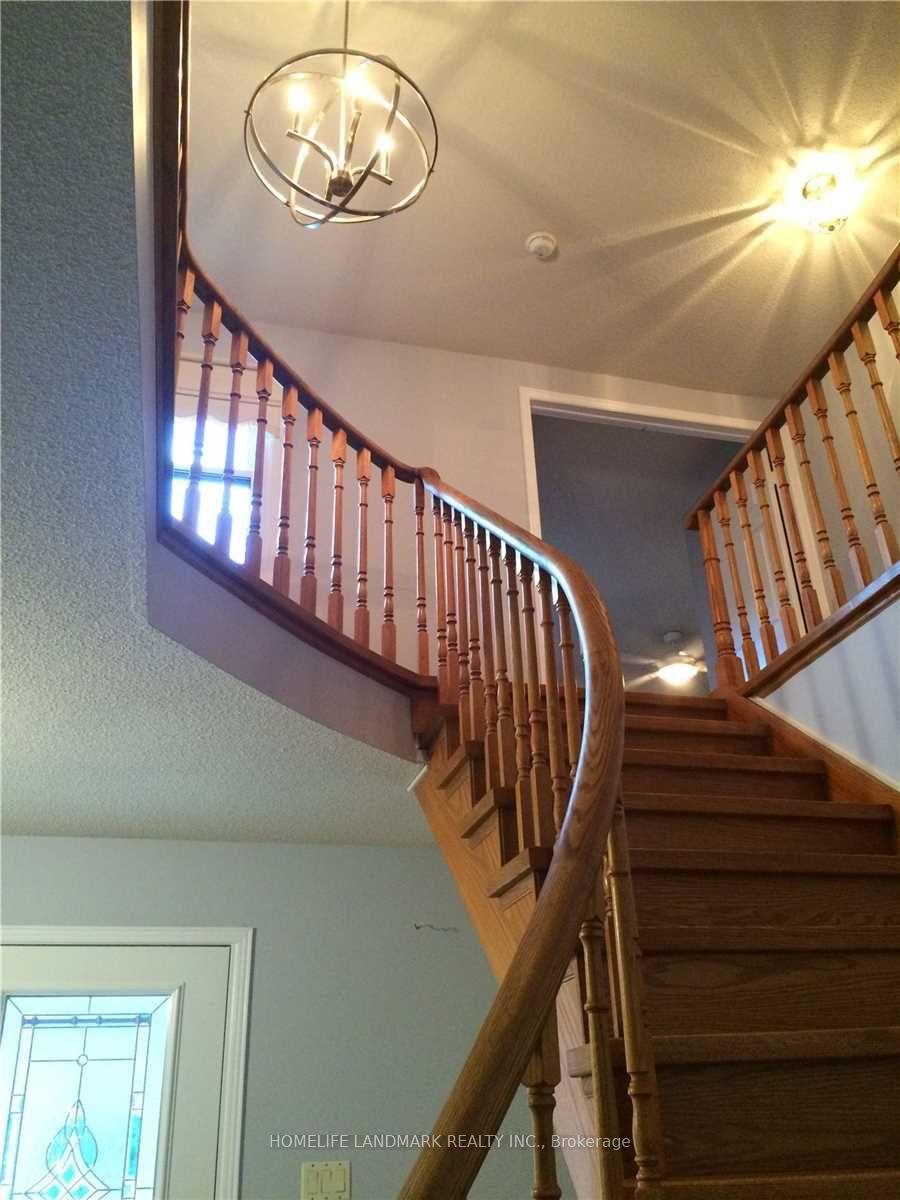 Photo 6 of 9 Redwood Lane, Markham, Unionville — HOMEH
