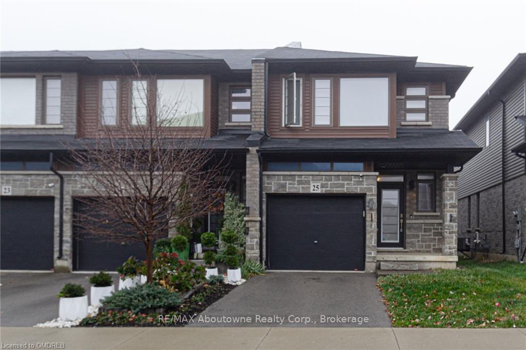 Photo 1 of Unit 25, 30 Times Square Blvd, Hamilton, Stoney Creek Mountain — HOMEH
