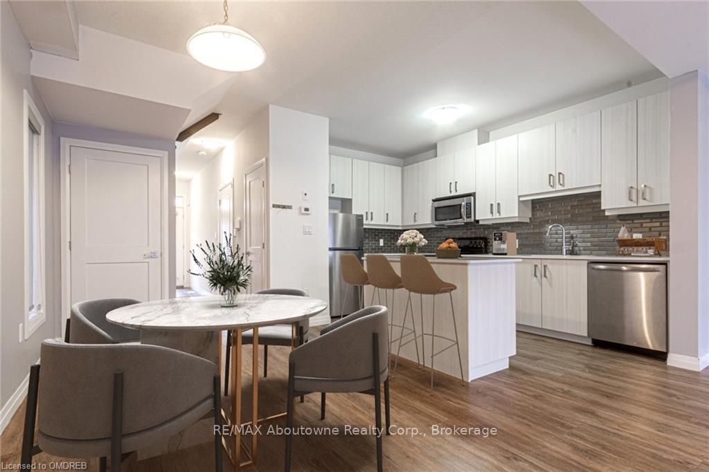 Photo 5 of Unit 25, 30 Times Square Blvd, Hamilton, Stoney Creek Mountain — HOMEH