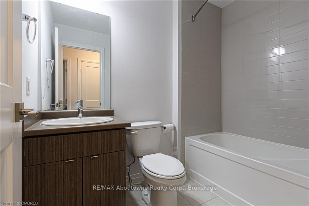 Photo 16 of Unit 25, 30 Times Square Blvd, Hamilton, Stoney Creek Mountain — HOMEH