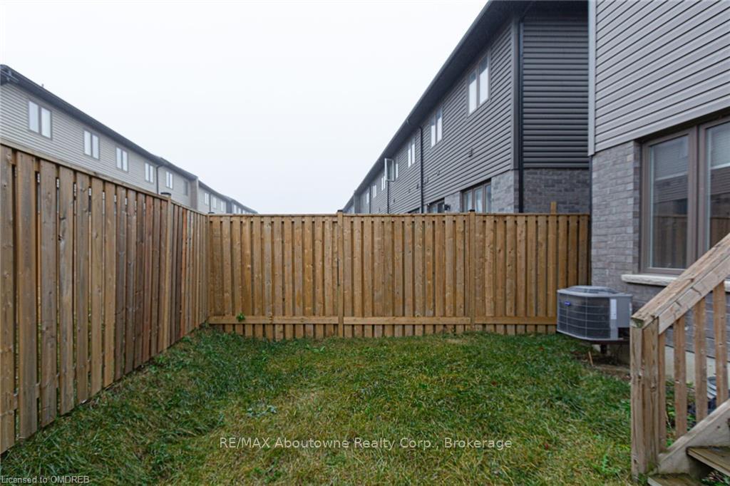 Photo 21 of Unit 25, 30 Times Square Blvd, Hamilton, Stoney Creek Mountain — HOMEH