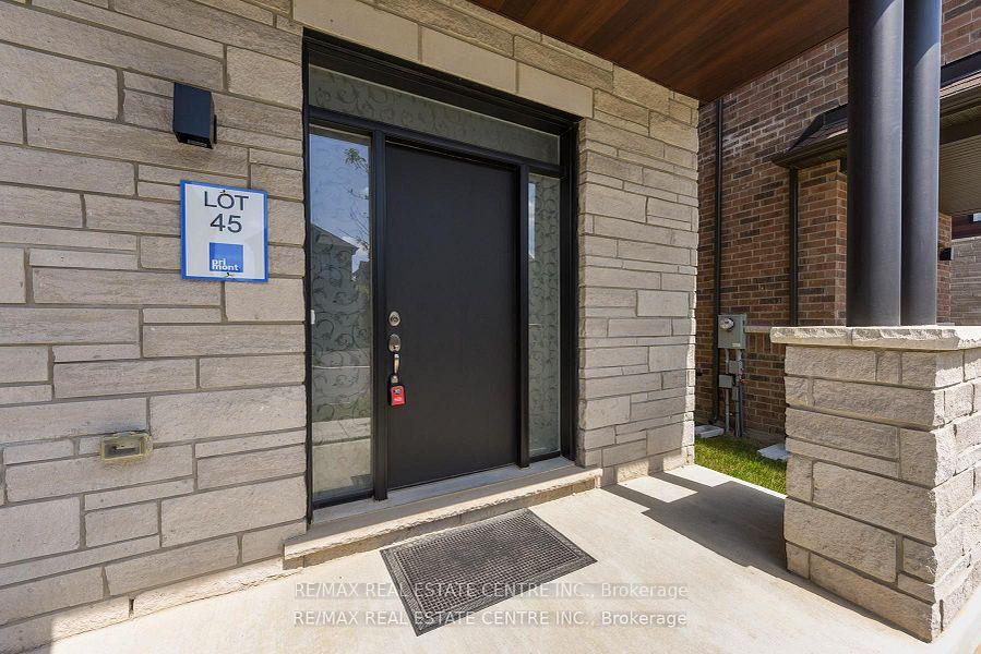 Photo 5 of 611 Bearberry Place, Milton, Cobban — HOMEH