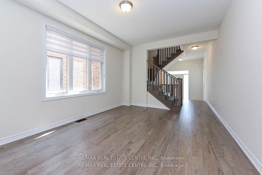 Photo 22 of 611 Bearberry Place, Milton, Cobban — HOMEH