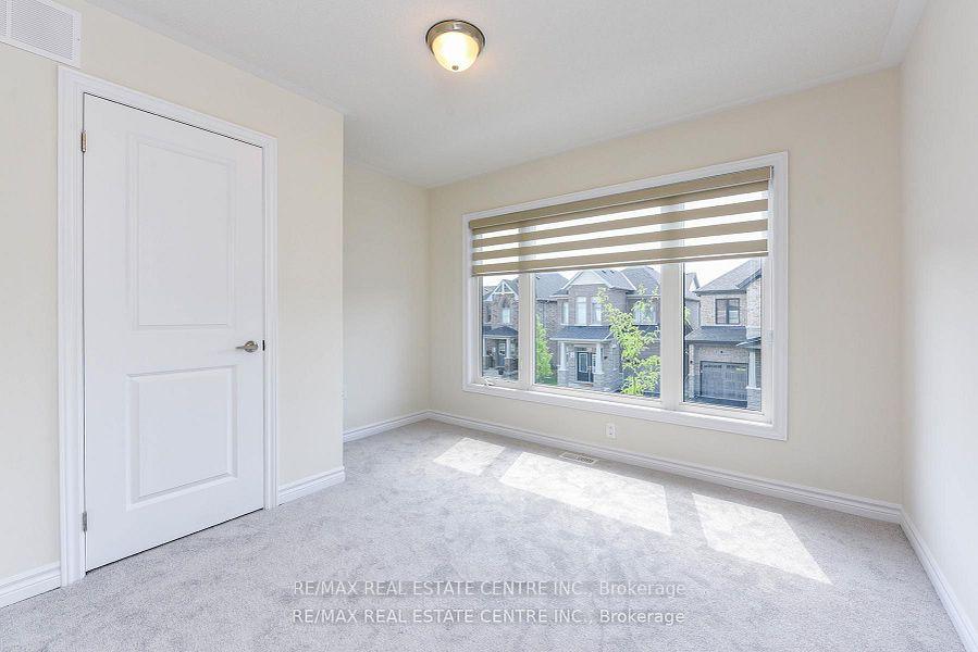 Photo 17 of 611 Bearberry Place, Milton, Cobban — HOMEH
