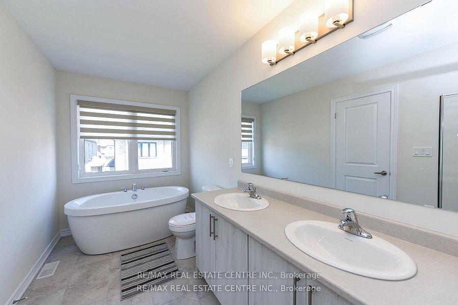 Photo 18 of 611 Bearberry Place, Milton, Cobban — HOMEH