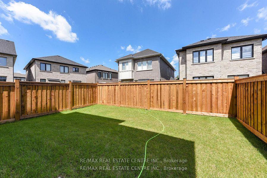 Photo 38 of 611 Bearberry Place, Milton, Cobban — HOMEH