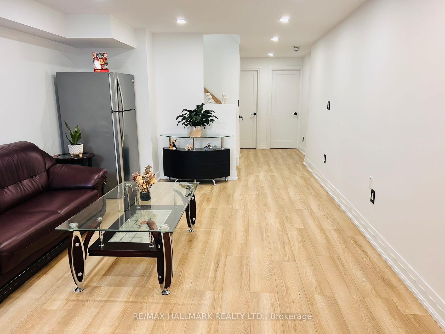 Photo 5 of Unit BSMT, 3 London Plane Drive, Markham, Berczy — HOMEH