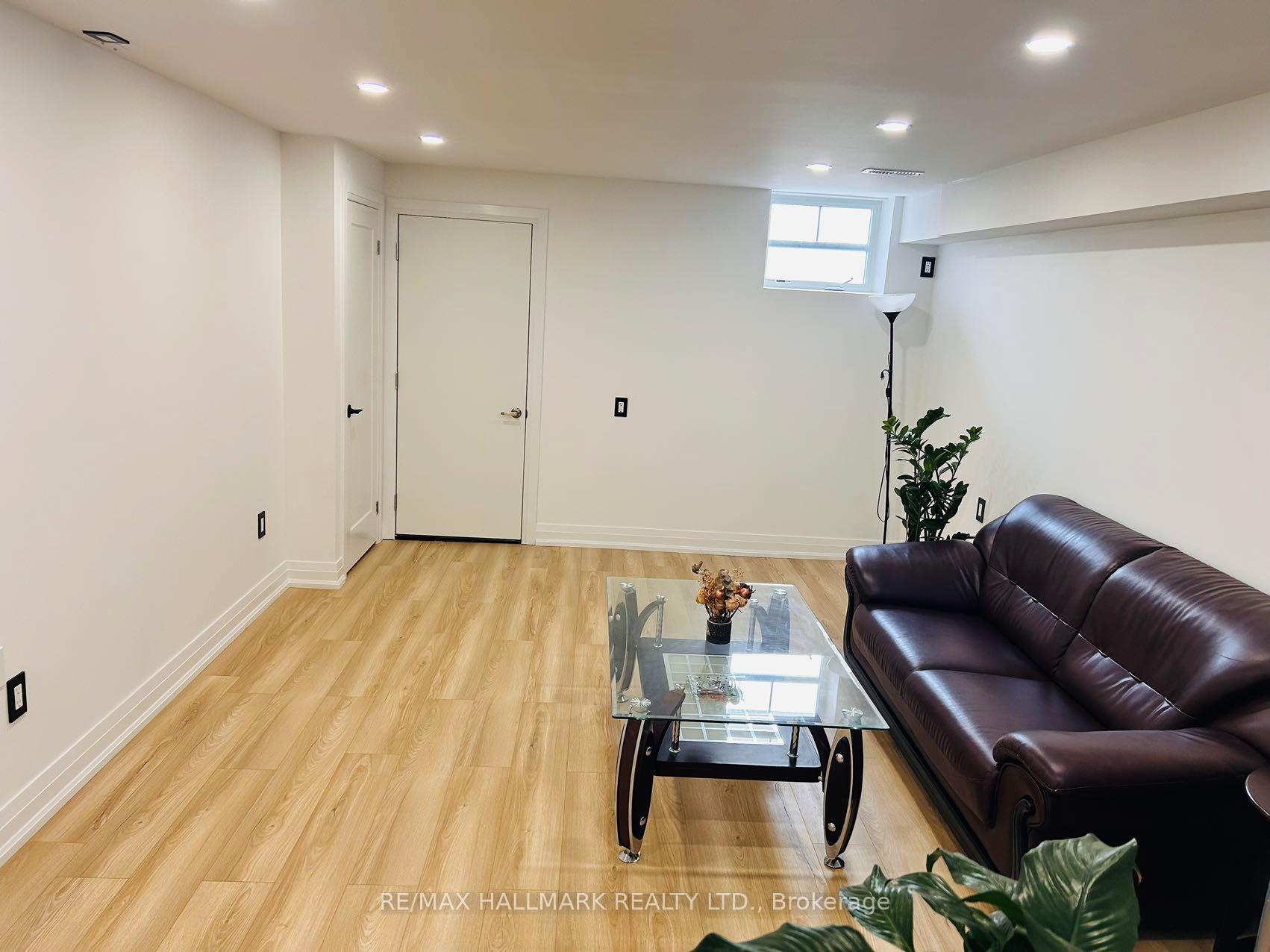 Photo 6 of Unit BSMT, 3 London Plane Drive, Markham, Berczy — HOMEH