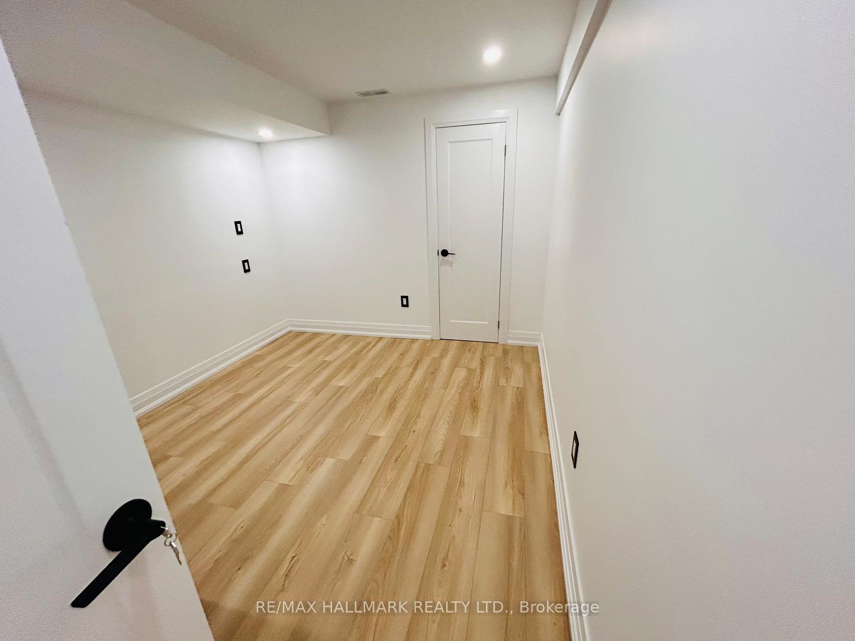 Photo 9 of Unit BSMT, 3 London Plane Drive, Markham, Berczy — HOMEH