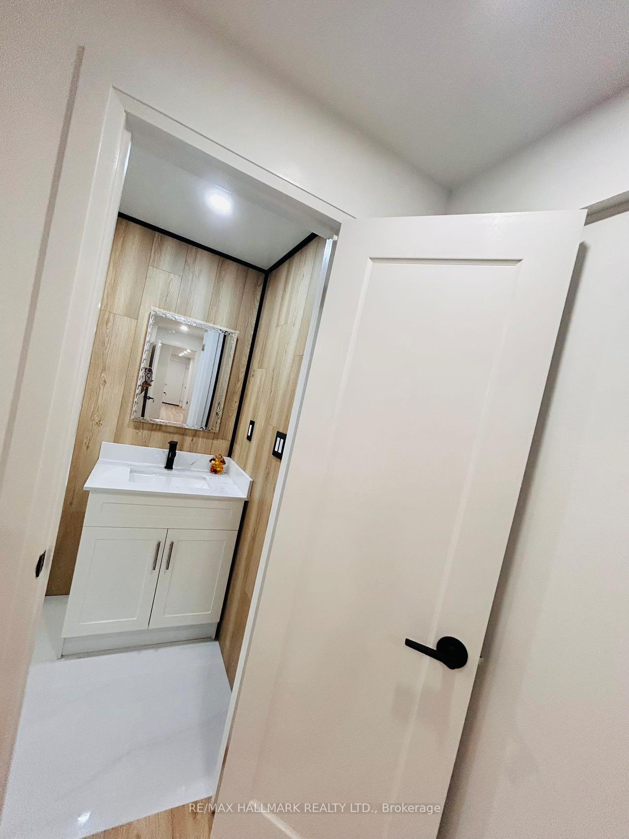 Photo 12 of Unit BSMT, 3 London Plane Drive, Markham, Berczy — HOMEH