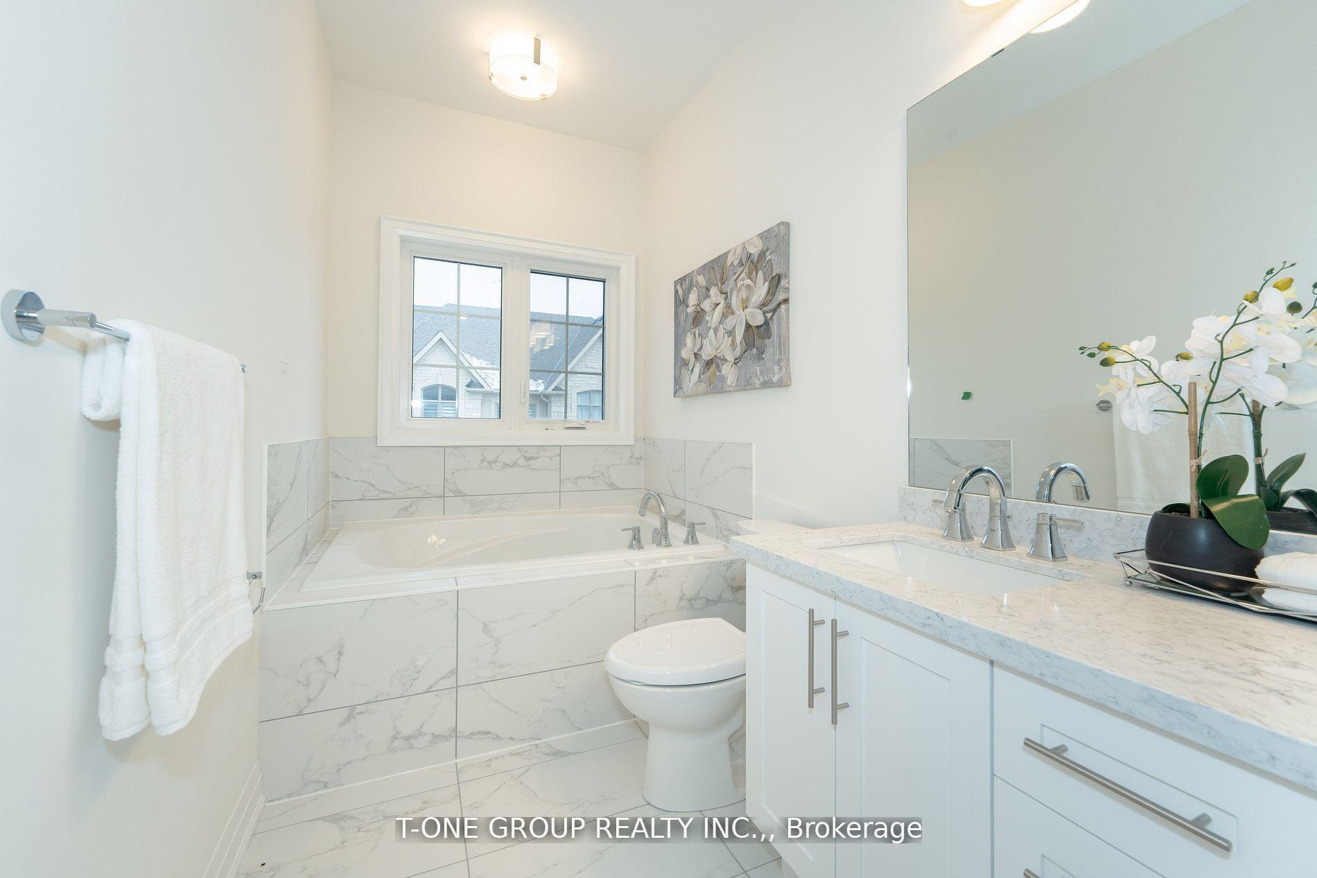 Photo 13 of 3 Bright Terrace Way, Markham, Angus Glen — HOMEH